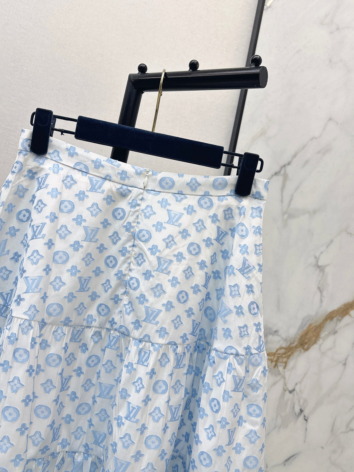 Elastic waist tiered skirt