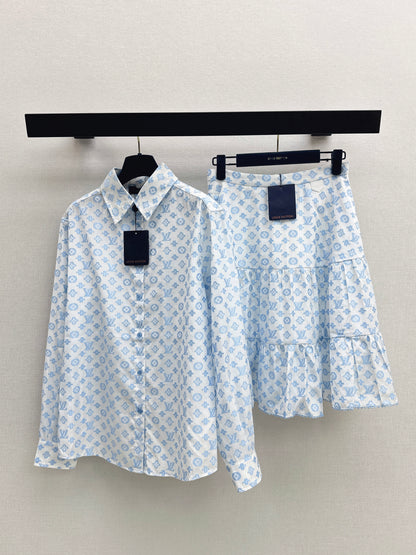 Loose-fitting shirt