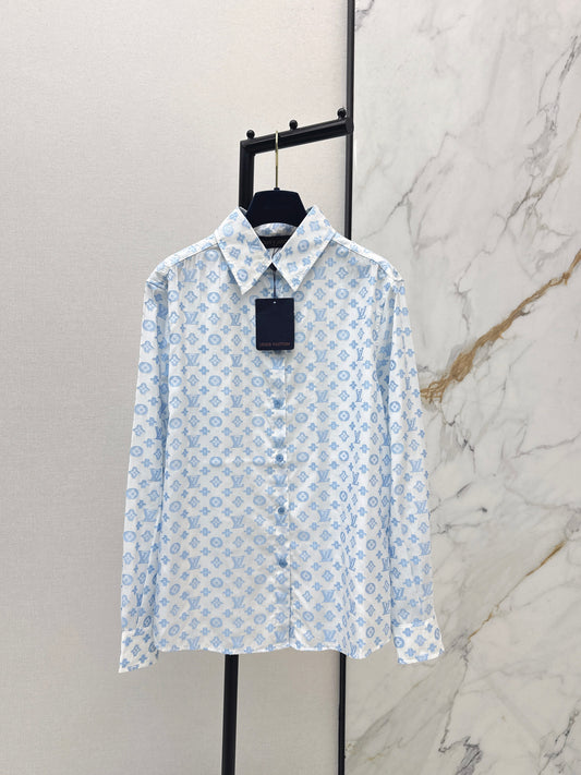 Loose-fitting shirt
