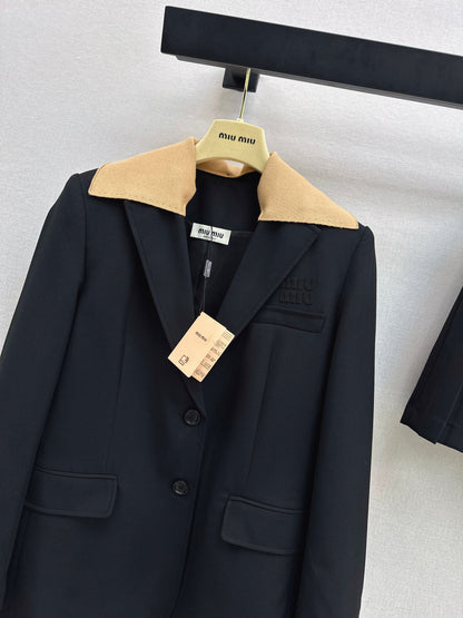 Knitted Collar Blazer/Pleated Skirt