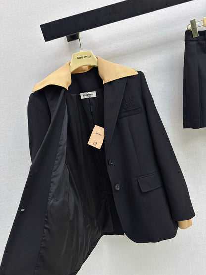 Knitted Collar Blazer/Pleated Skirt