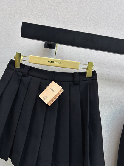Knitted Collar Blazer/Pleated Skirt