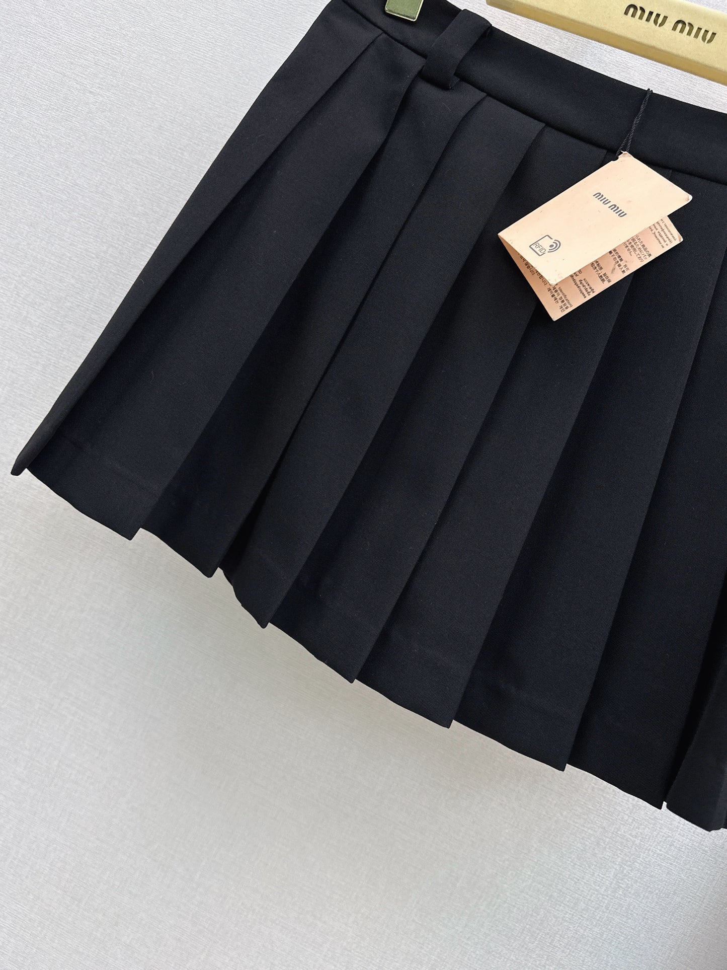 Knitted Collar Blazer/Pleated Skirt