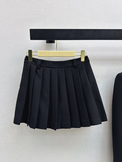 Knitted Collar Blazer/Pleated Skirt