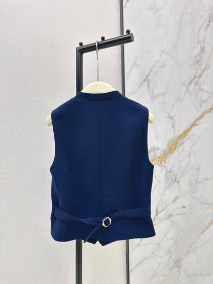 Vest in vintage style