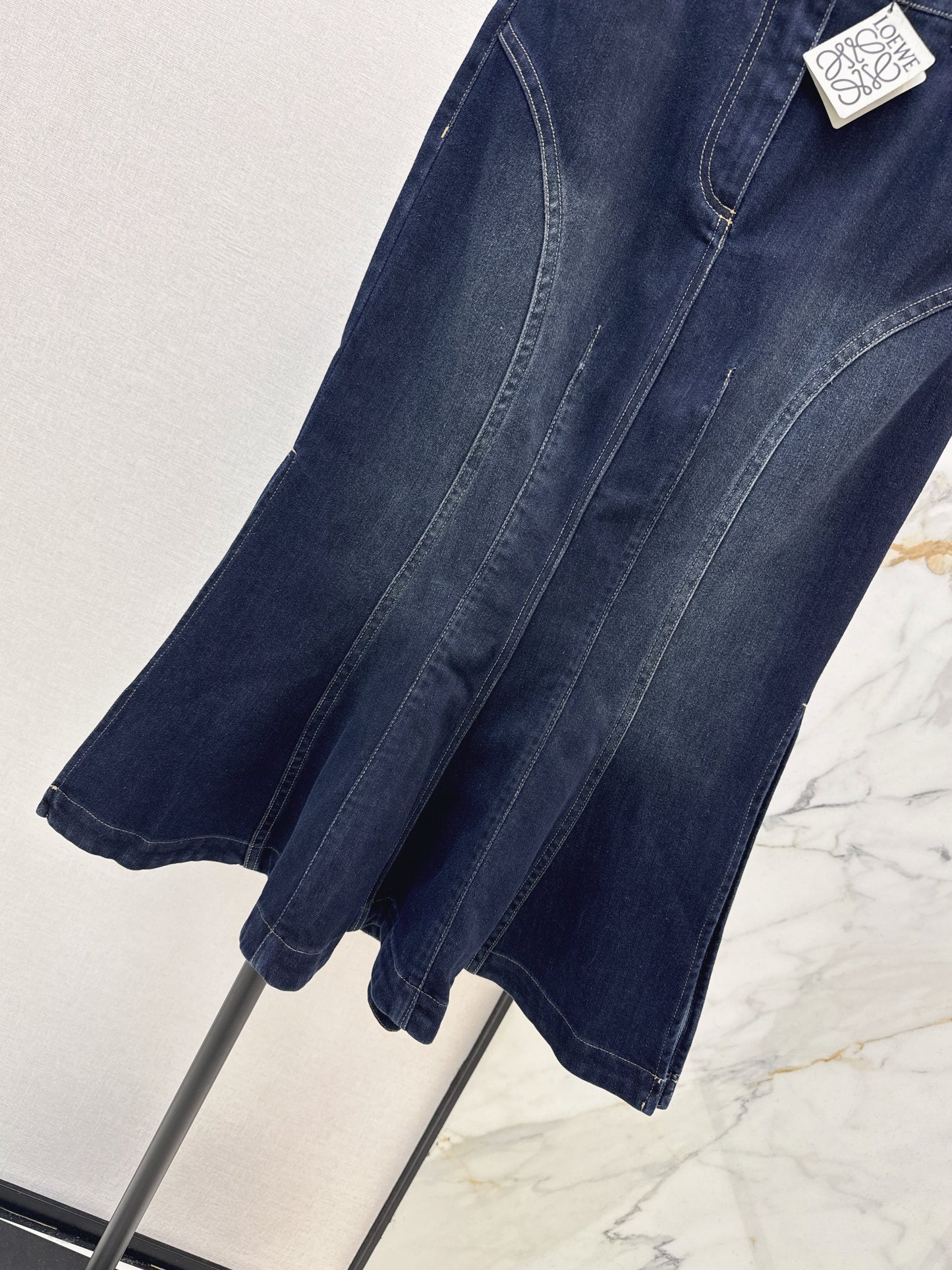 Color-blocked collared jacket/skirt