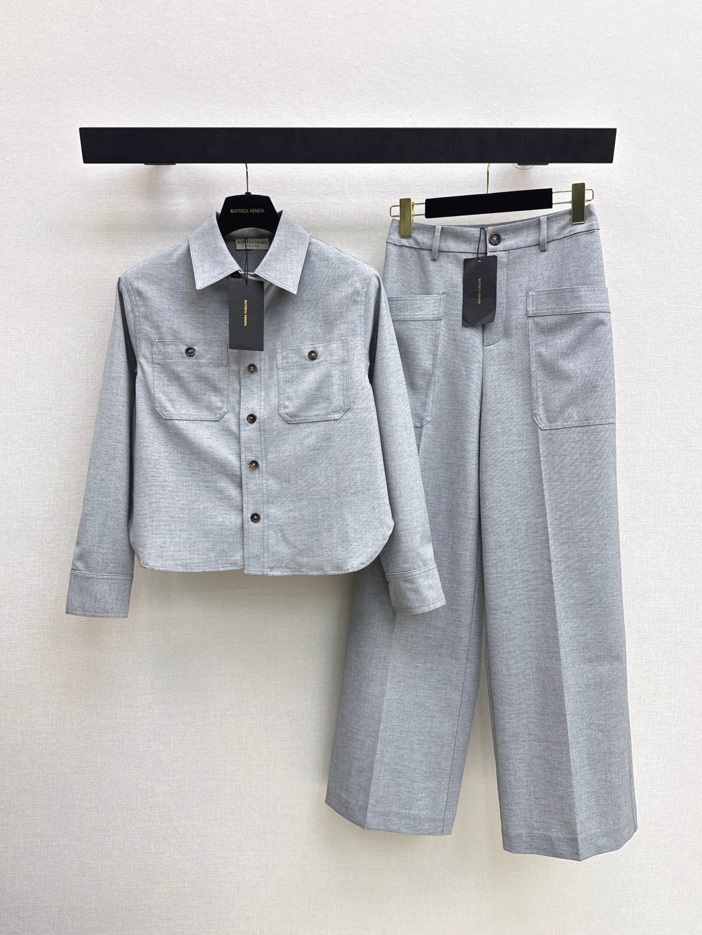Short-sleeved shirt/trousers