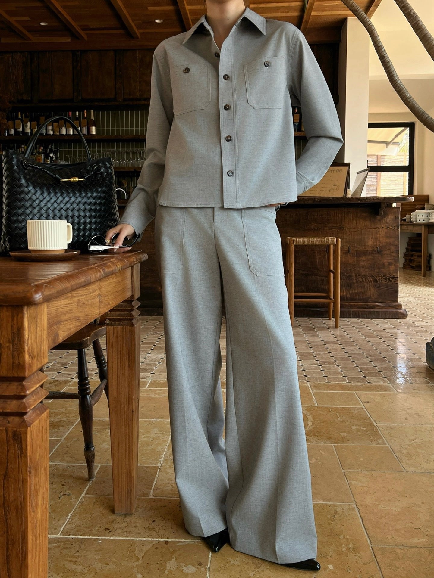 Short-sleeved shirt/trousers
