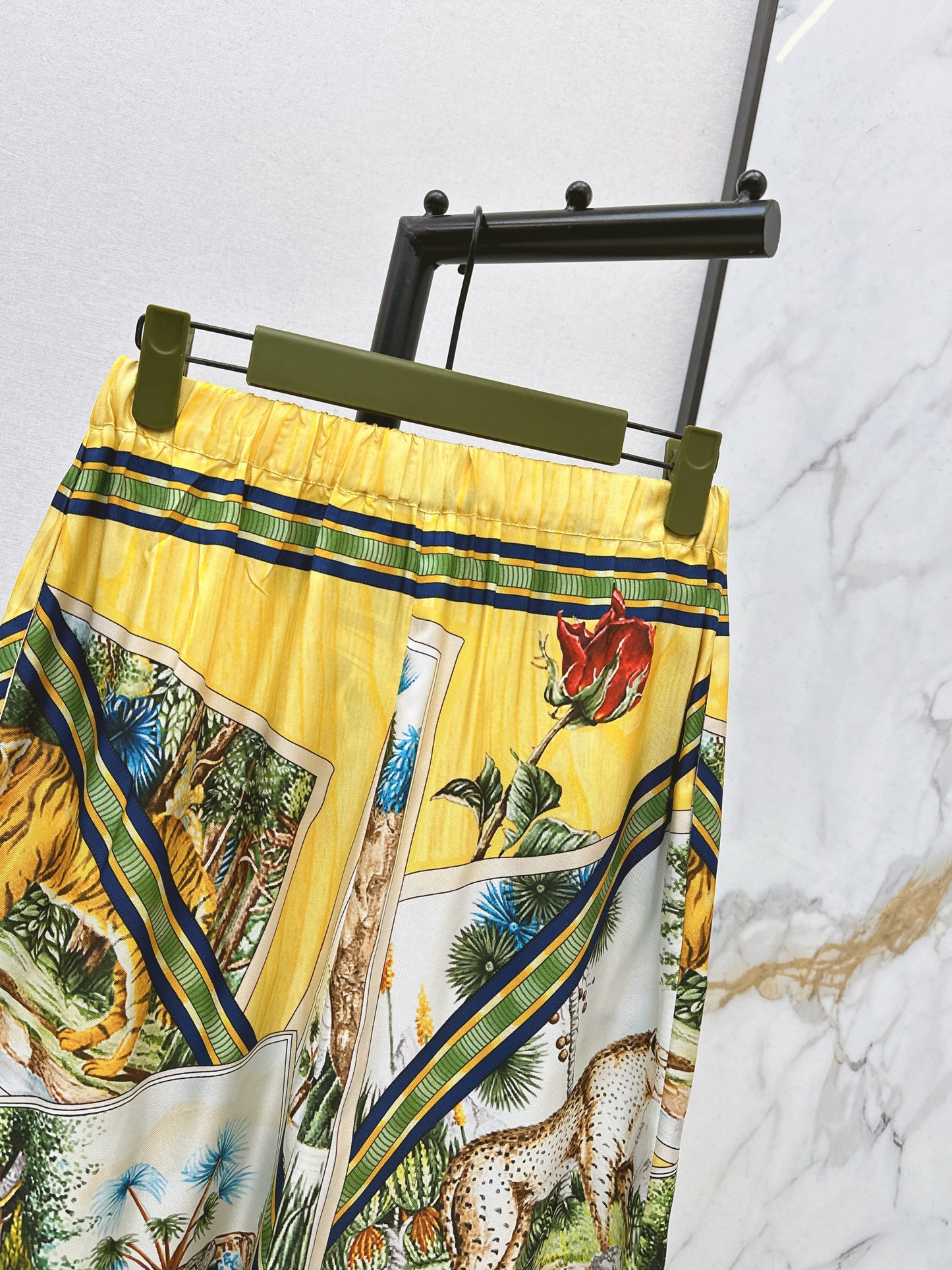 Jungle Silk Shirt/Straight Leg Pants