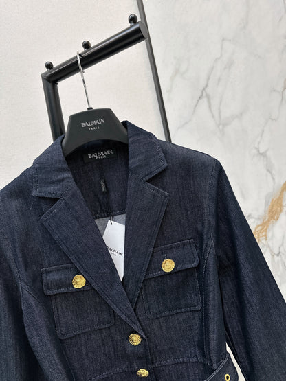 Four-pocket denim jacket