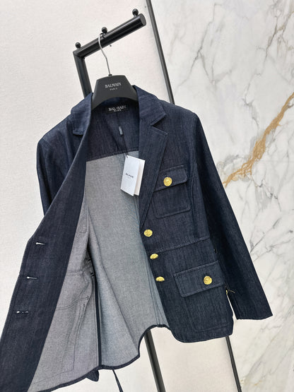 Four-pocket denim jacket