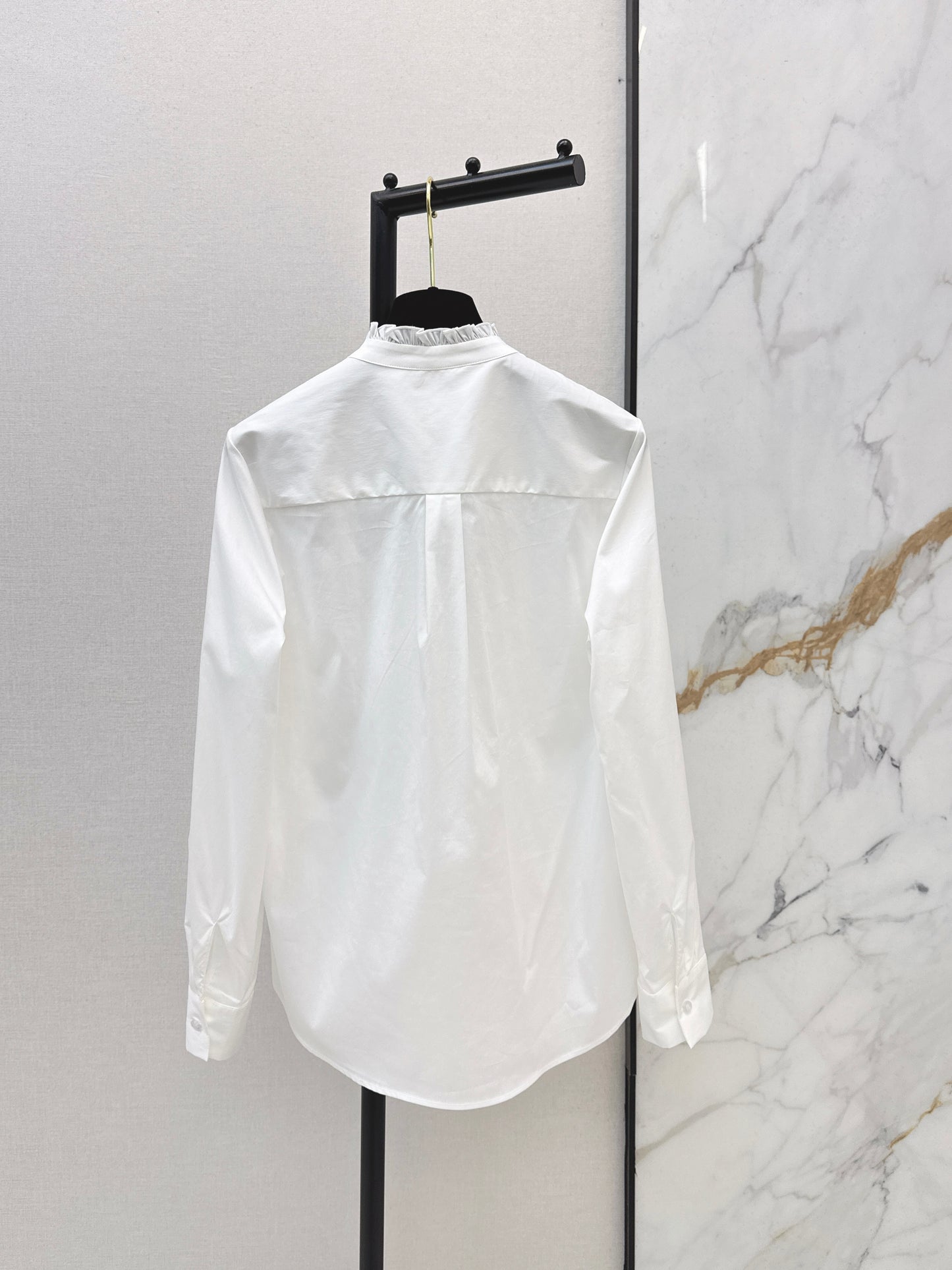 Ribbon and bow embellishment shirt
