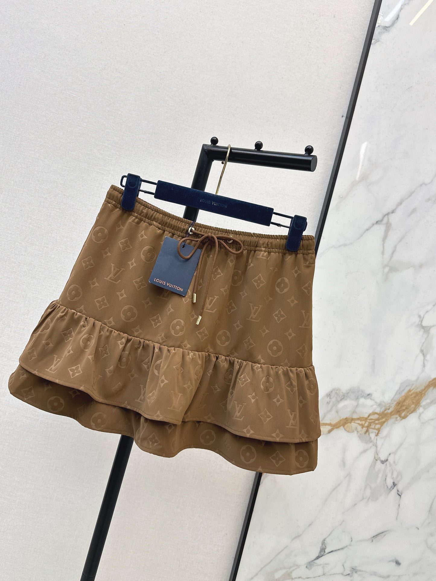 Embossed fishtail midi skirt