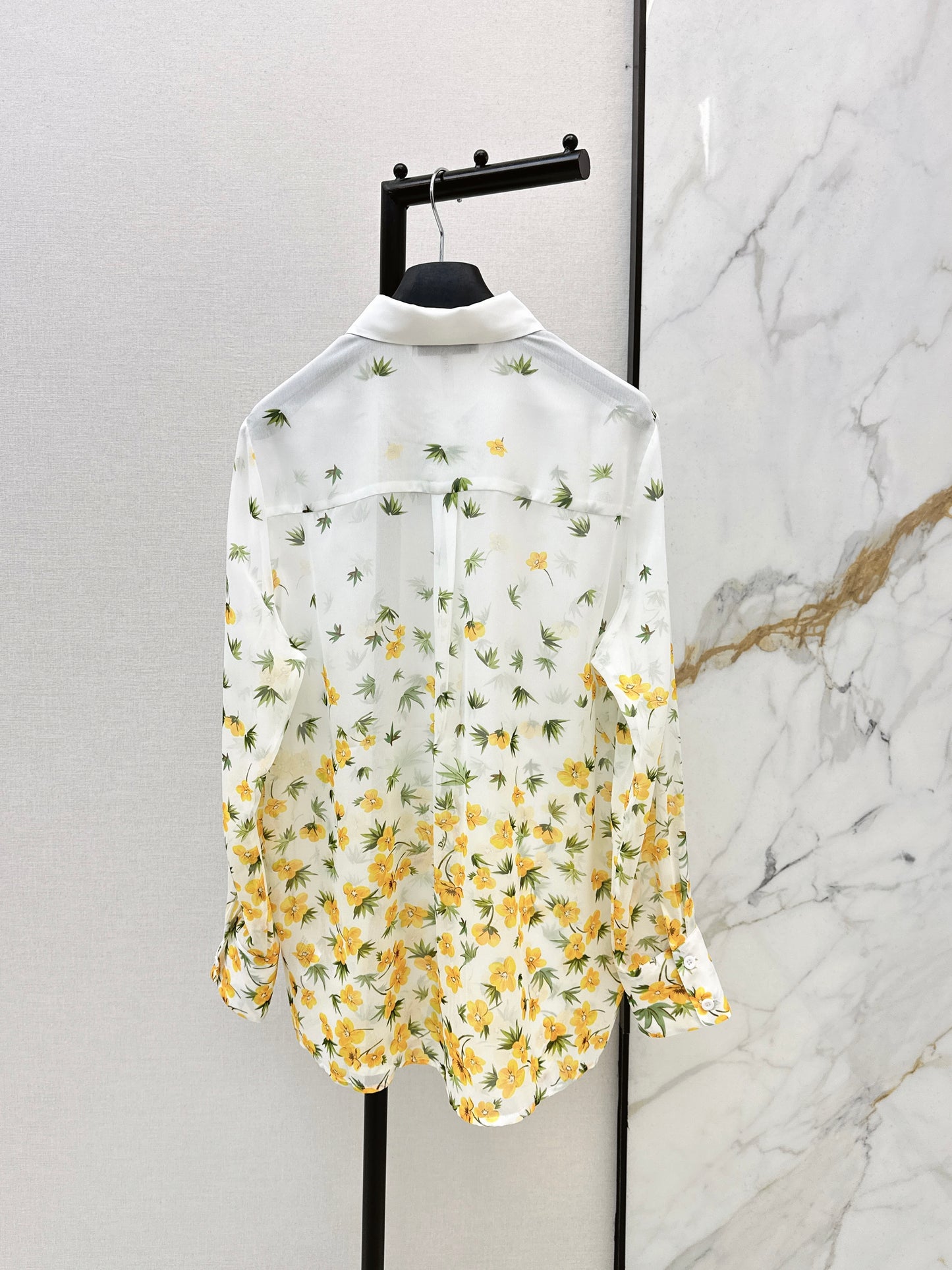 Loose-fitting shirt / skirt