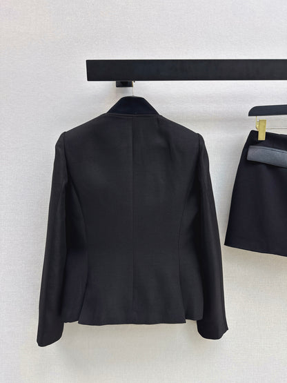 Double-breasted coat