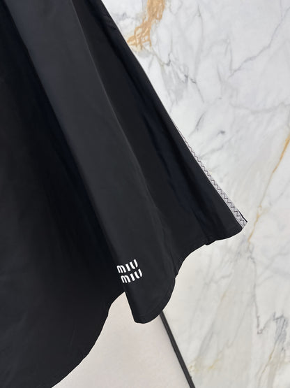 Elastic Waist Midi Skirt