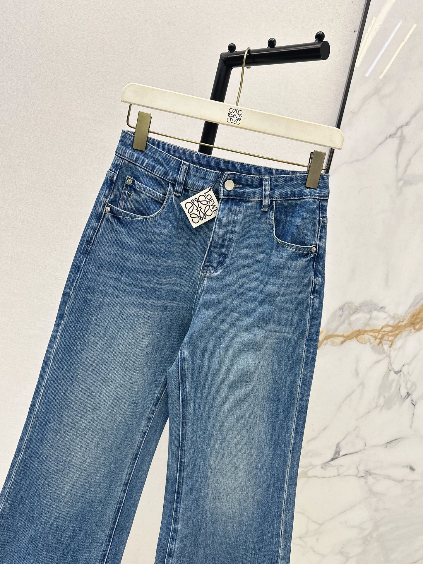 Straight-leg cropped jeans