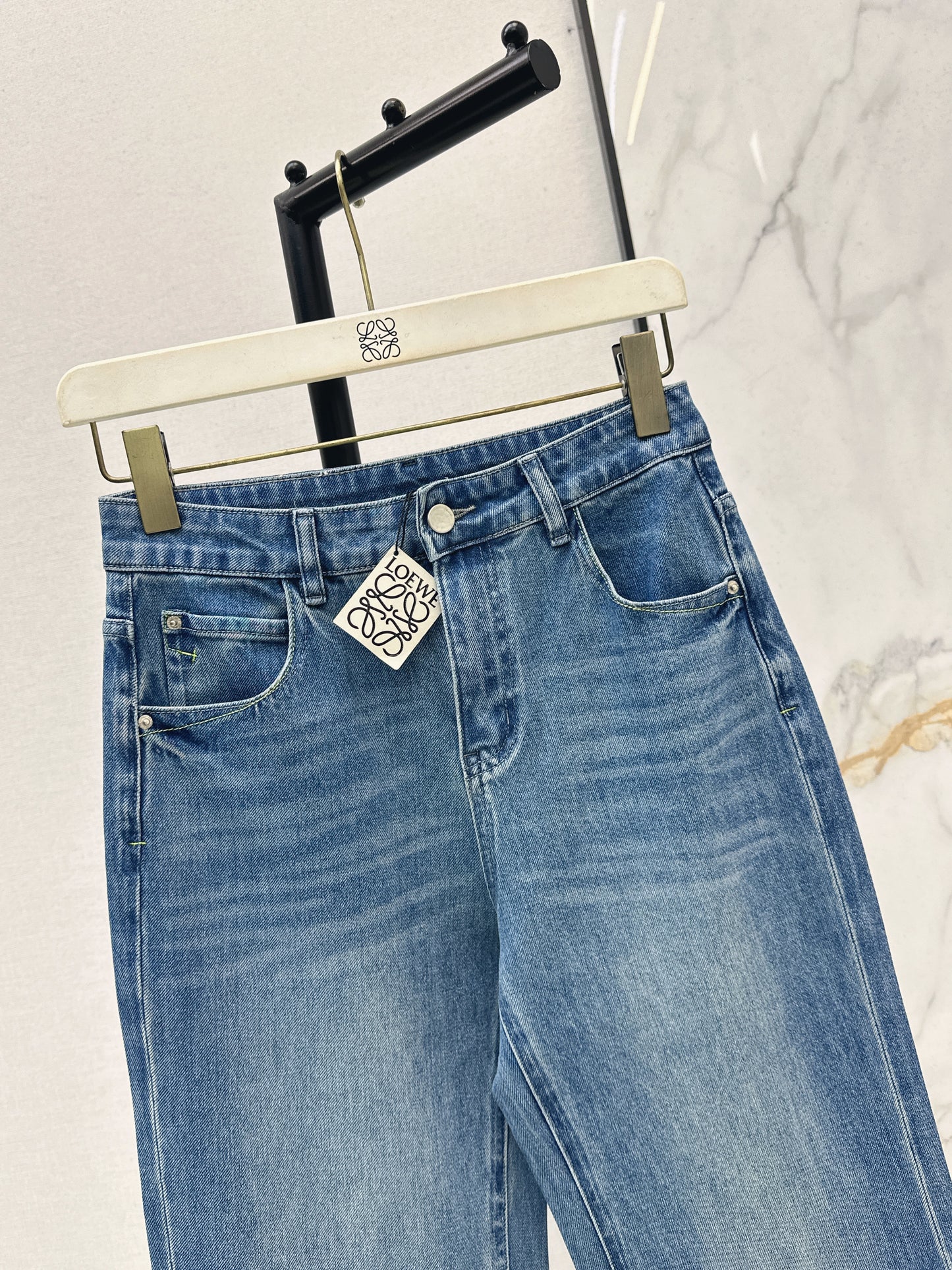 Straight-leg cropped jeans