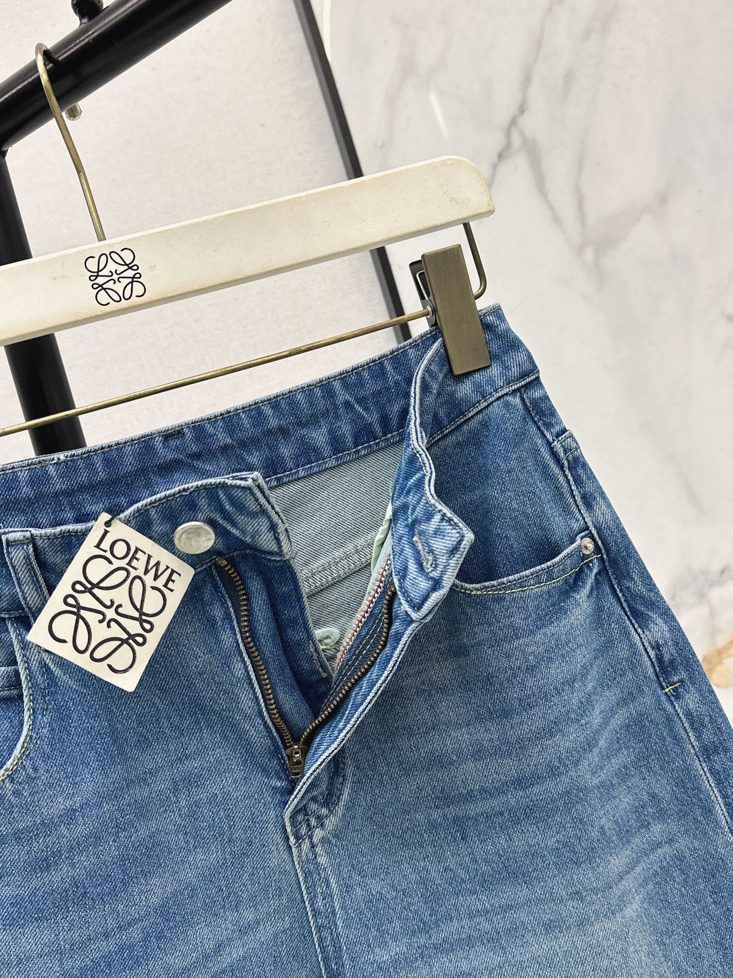 Straight-leg cropped jeans