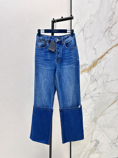 High-top rolled-up denim jeans