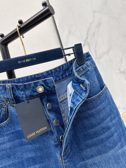 High-top rolled-up denim jeans