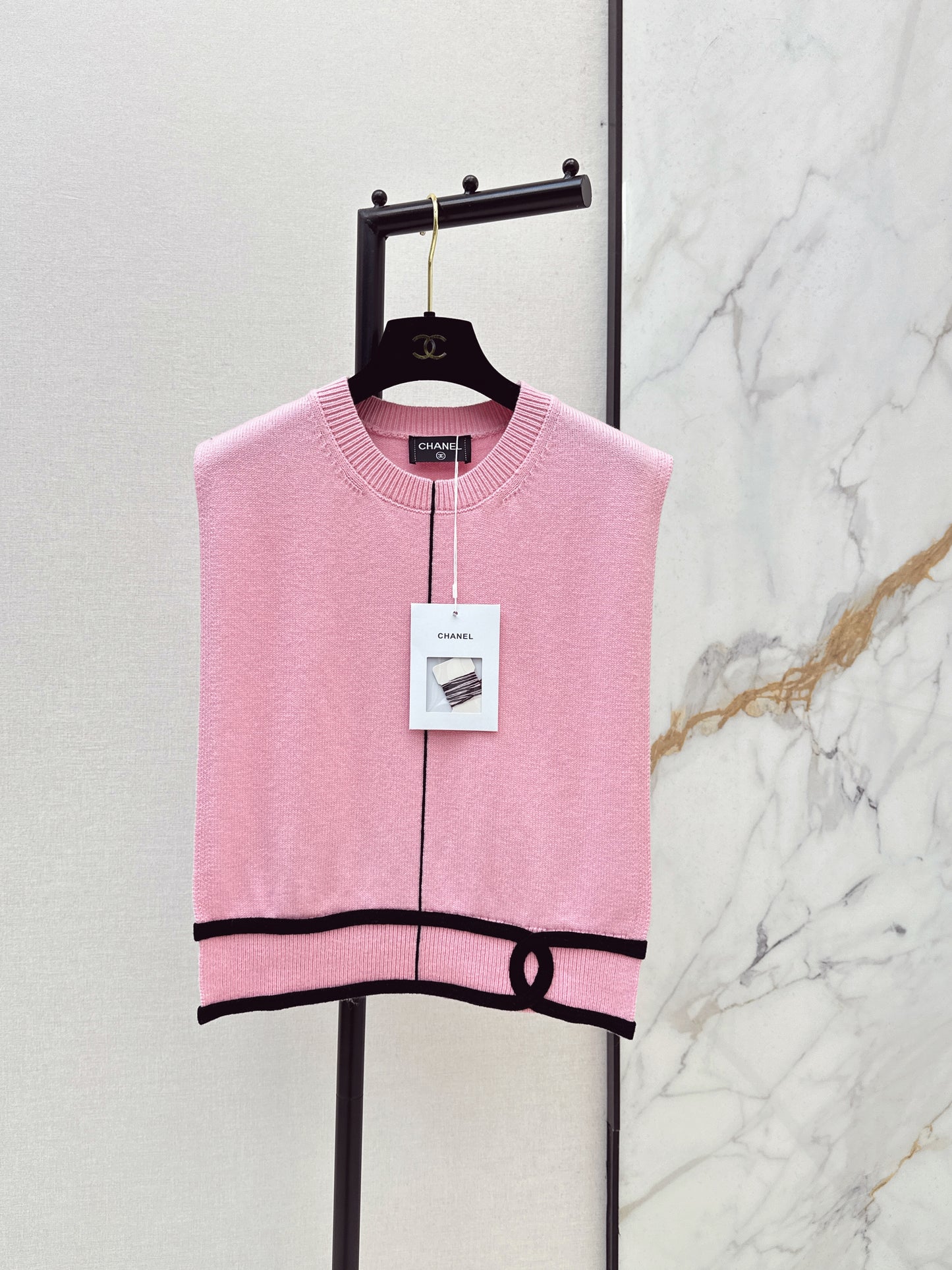 Color-blocked jacquard vest