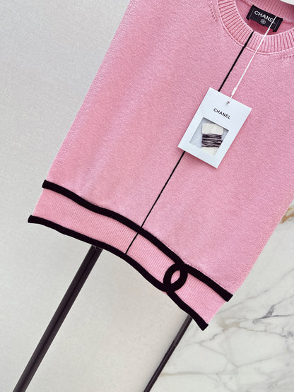 Color-blocked jacquard vest