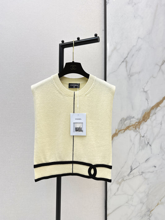 Color-blocked jacquard vest