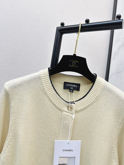 Jacquard Crew Neck Cardigan
