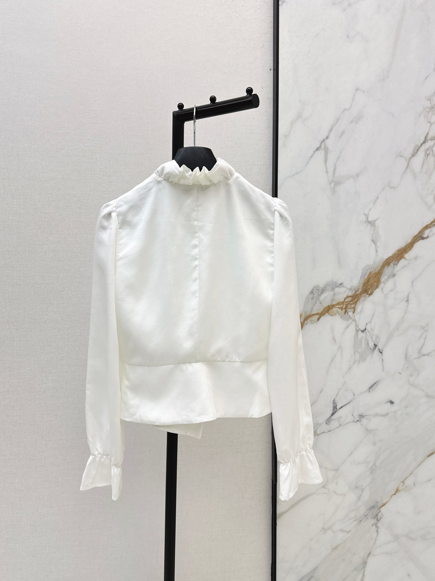 Ruffled trim waist-cinching shirt