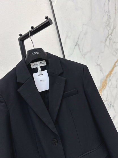 Minimalist Blazer