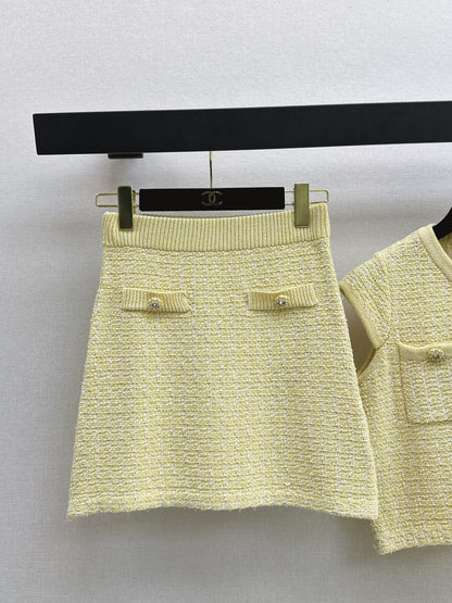 Pale yellow knitted set