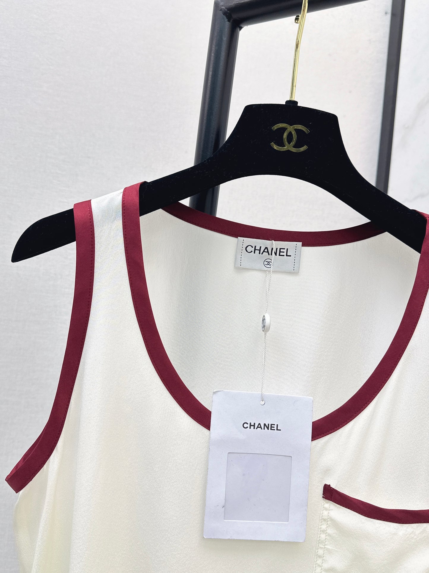 Sleeveless Vest