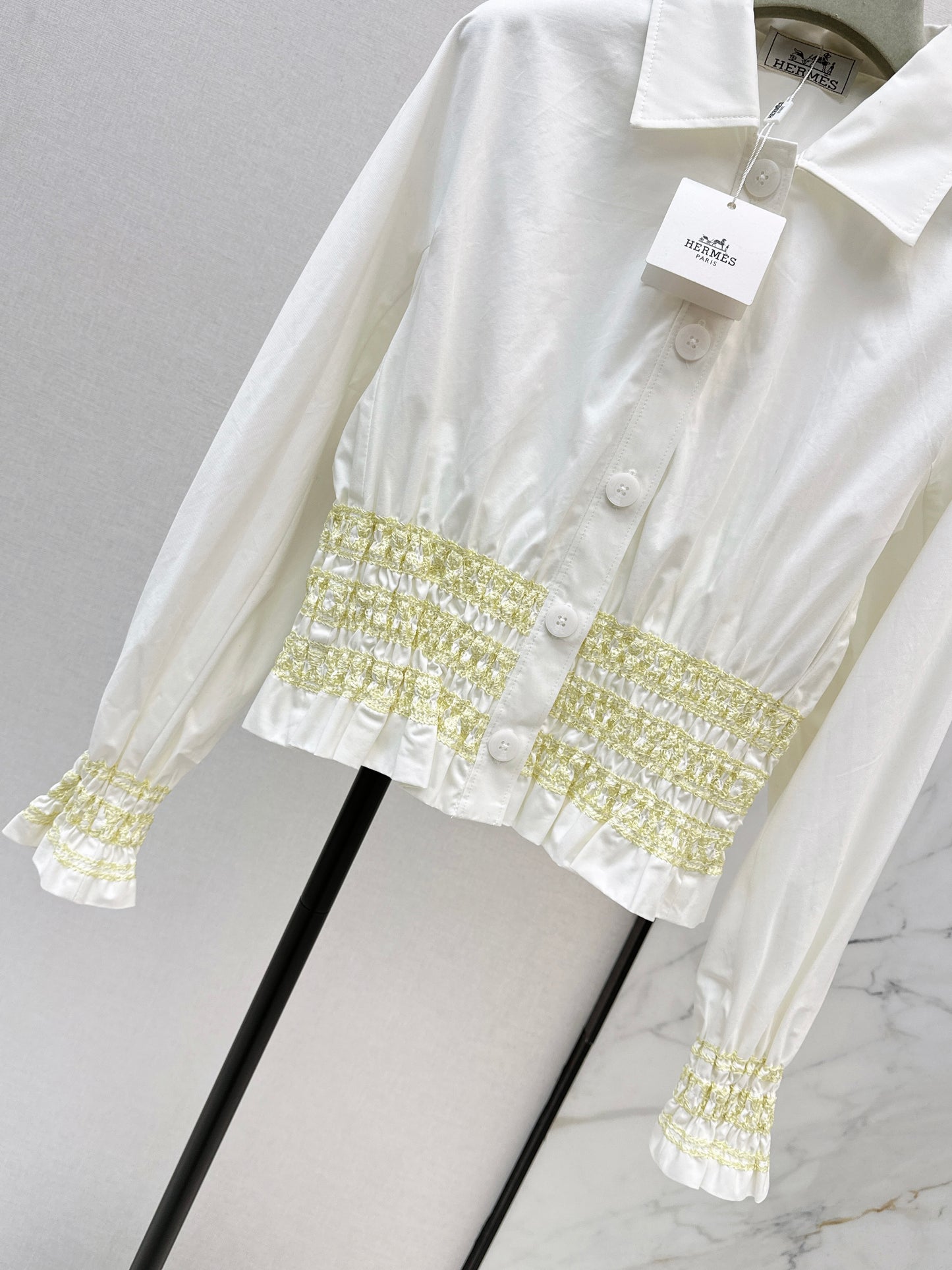 Color-blocked gathered shirt