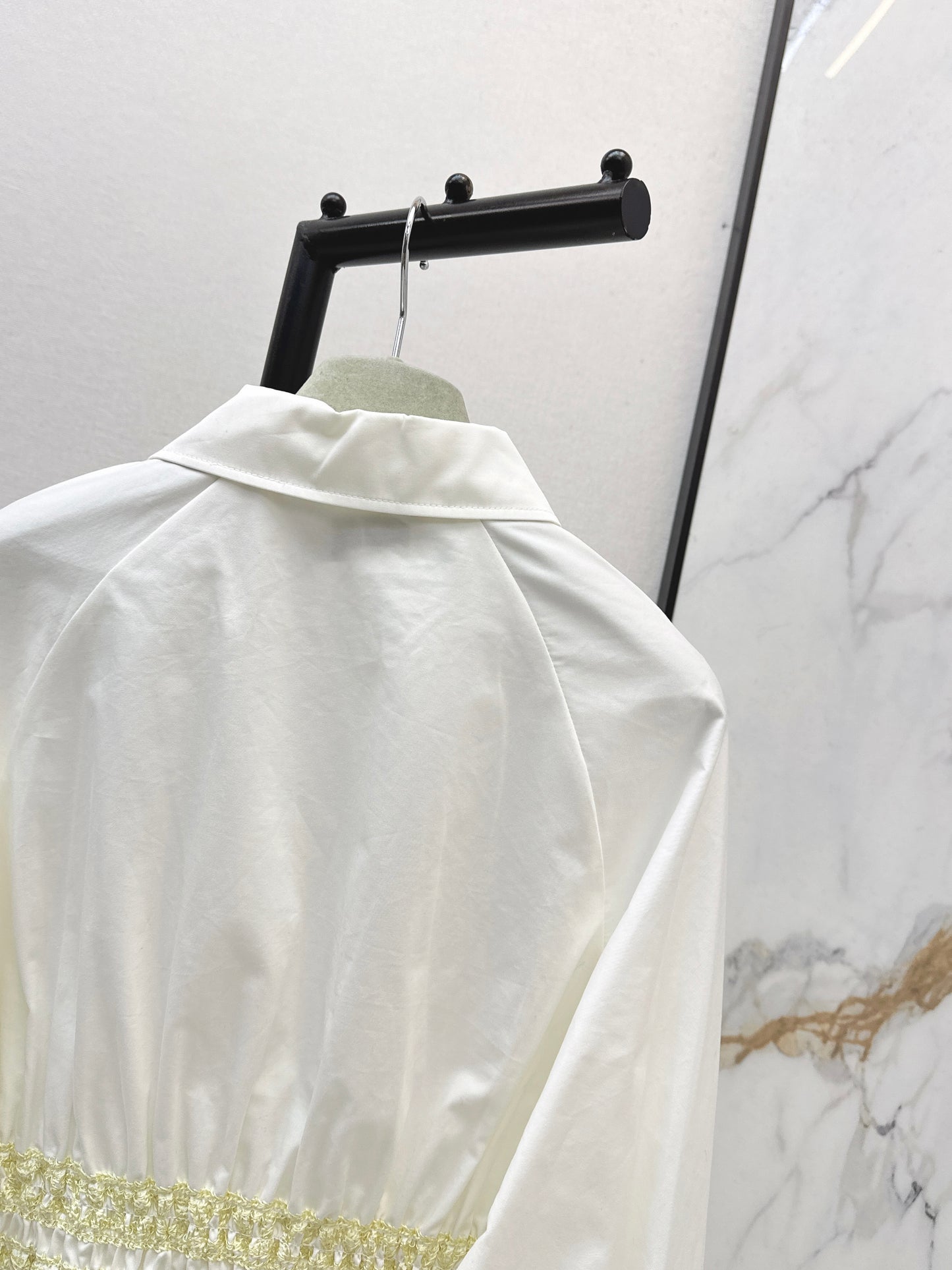 Color-blocked gathered shirt