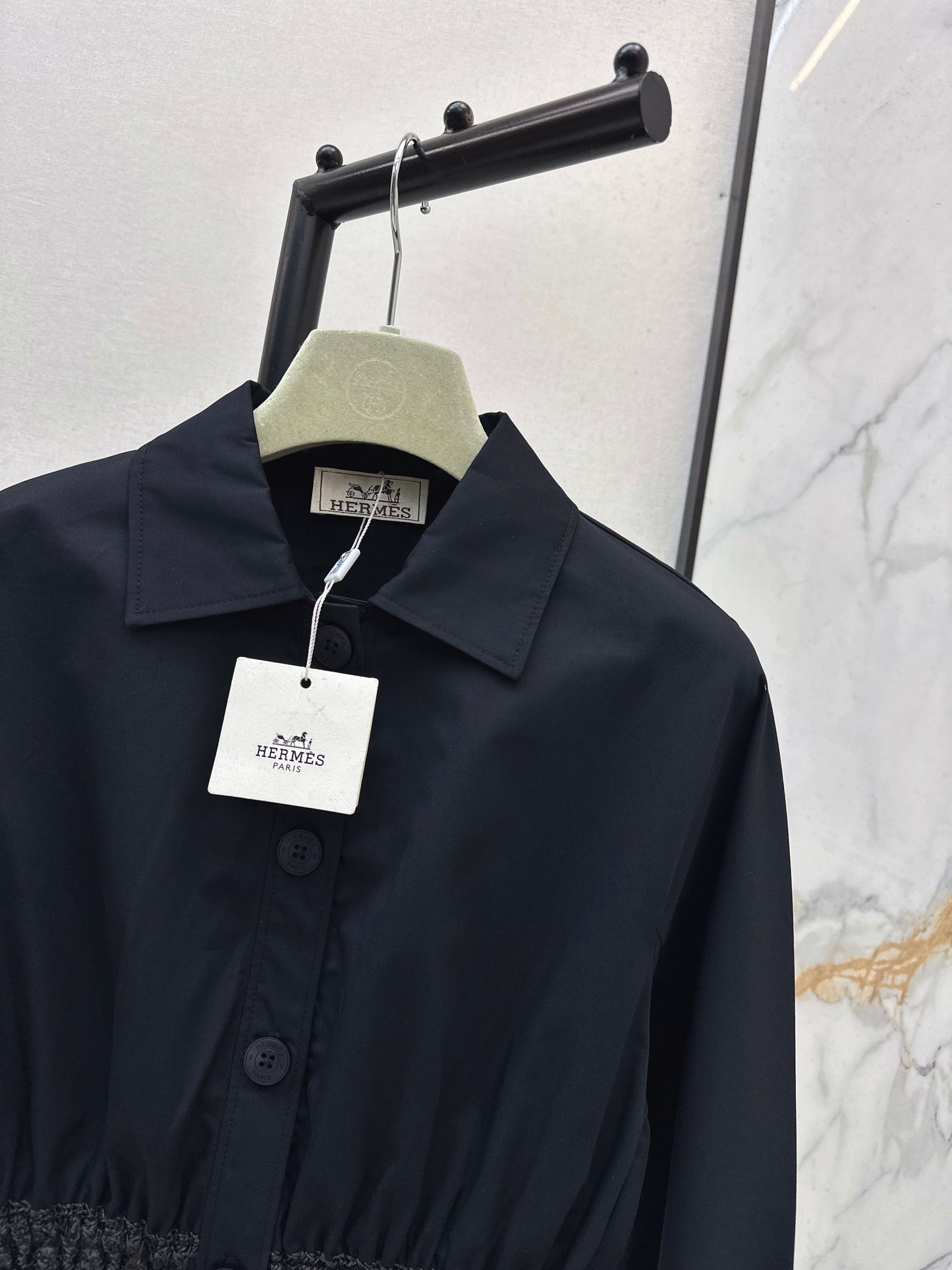 Color-blocked gathered shirt
