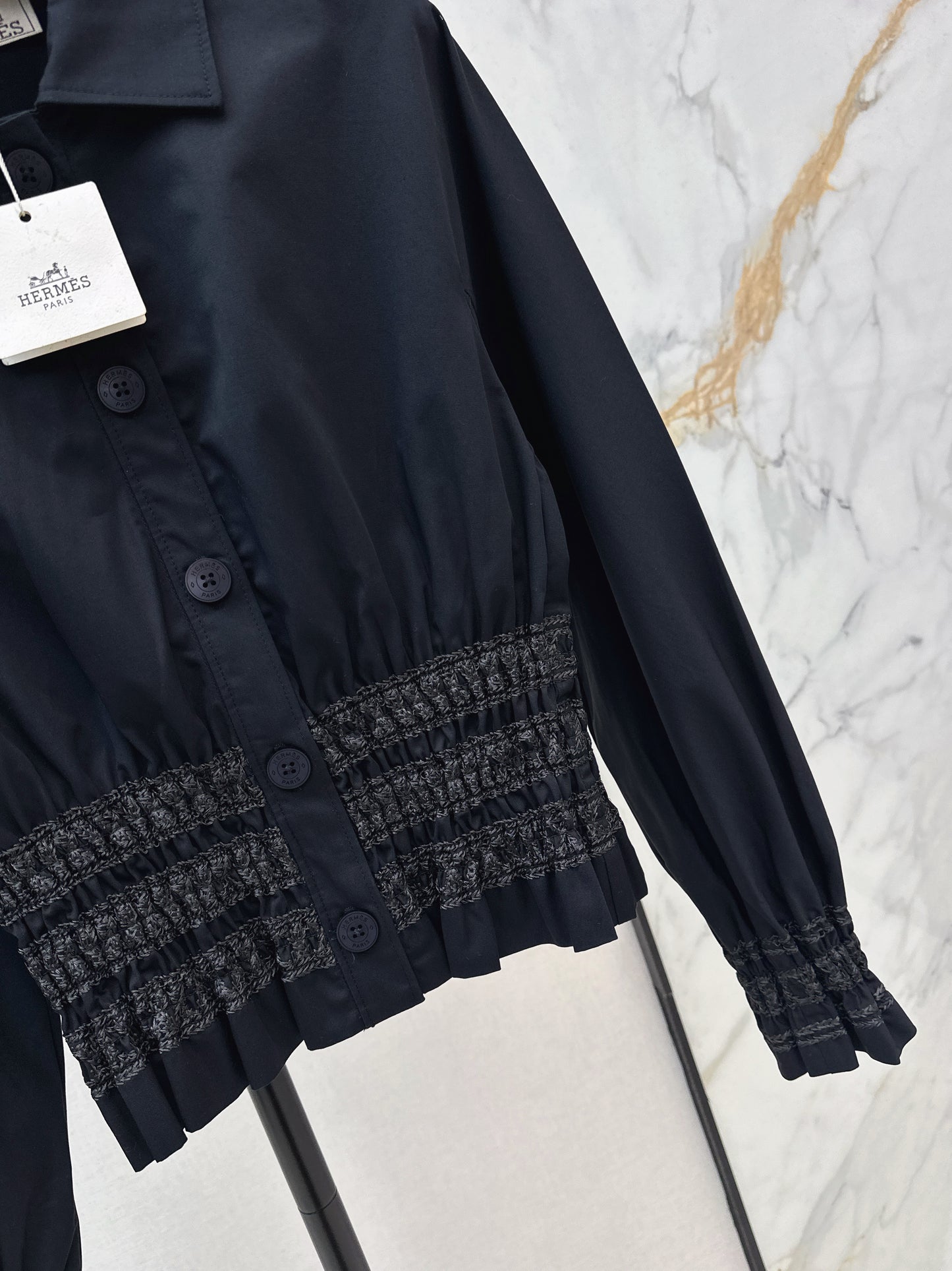 Color-blocked gathered shirt
