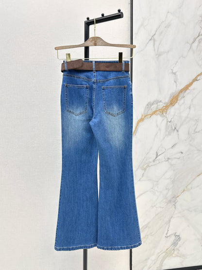 Belt-trimmed flared jeans