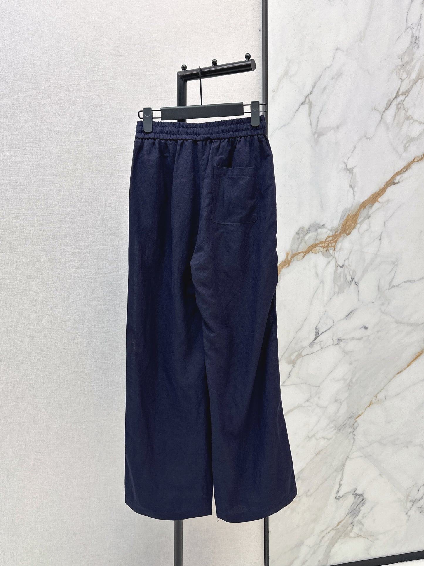Lace-trimmed straight-leg trousers