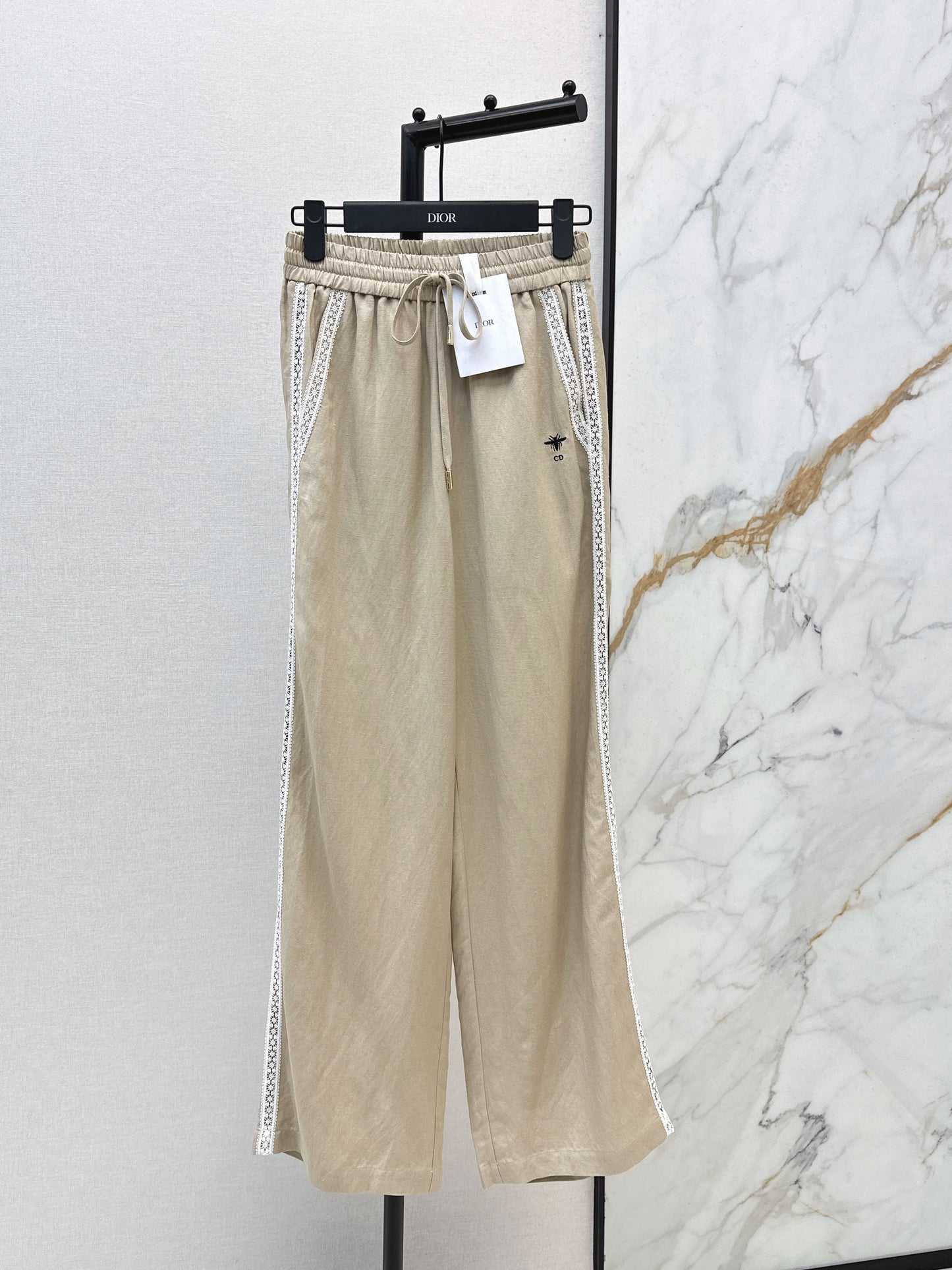 Lace-trimmed straight-leg trousers