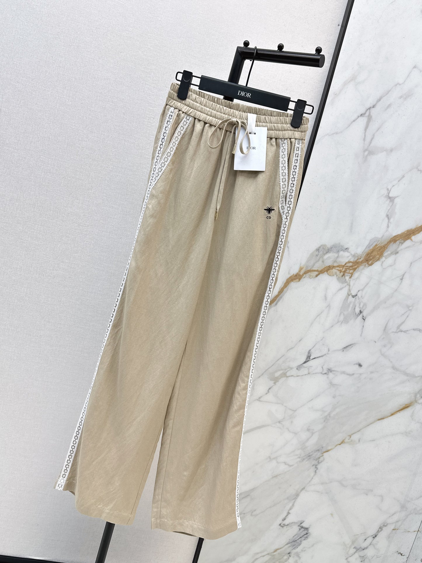 Lace-trimmed straight-leg trousers