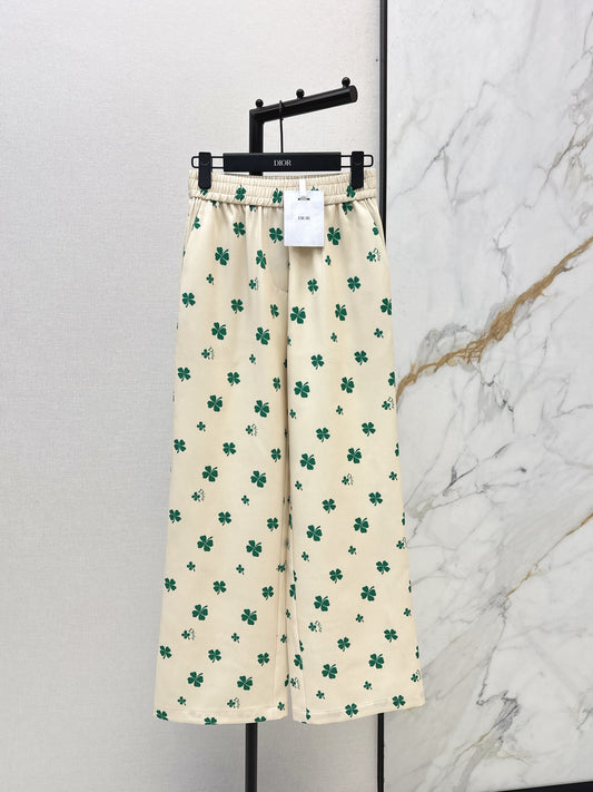Four-leaf clover print straight-leg pants