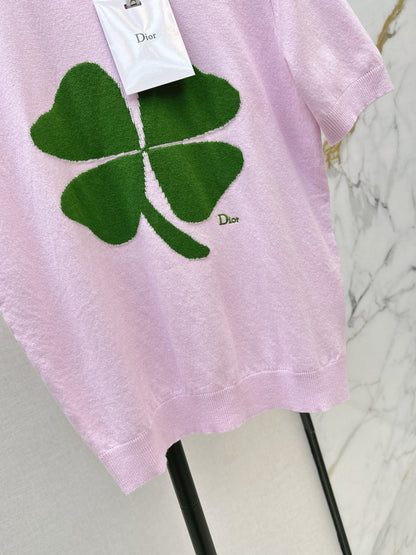 Four-leaf clover knit T-shirt