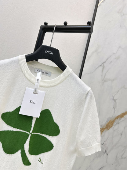 Four-leaf clover knit T-shirt