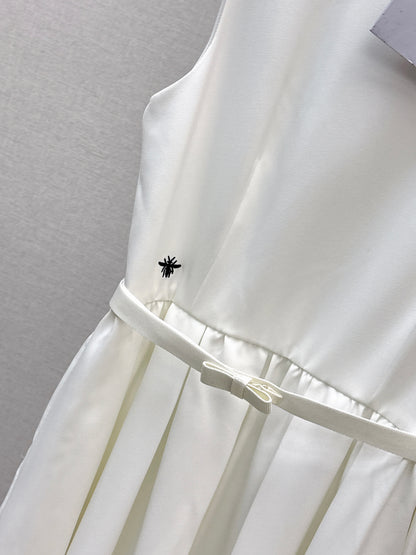 Bow-adorned dress