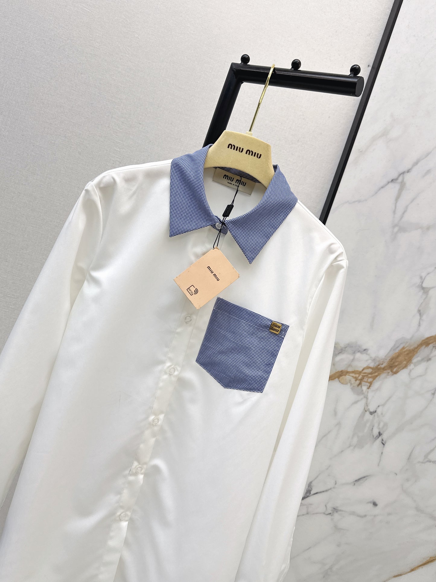 Color-blocked decorative shirt