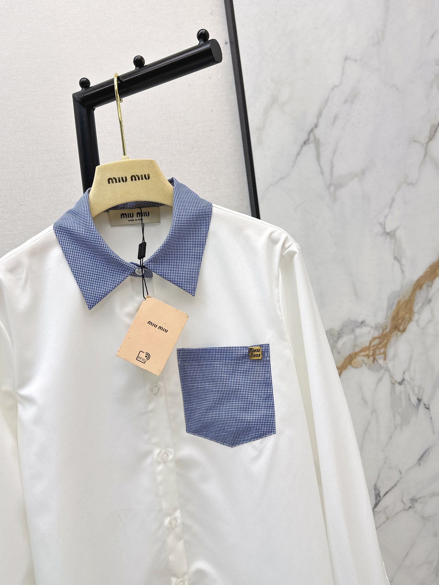 Color-blocked decorative shirt