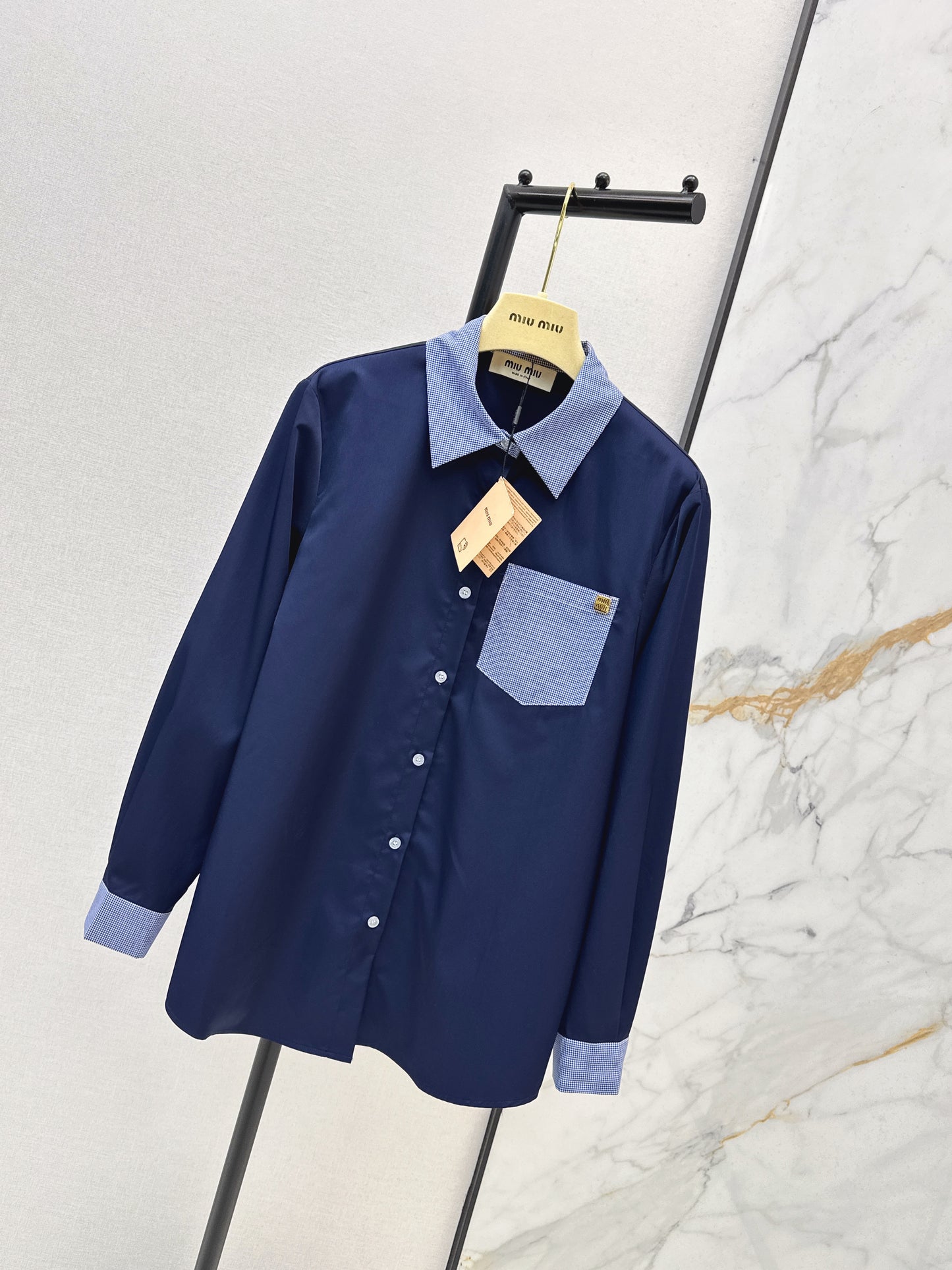 Color-blocked decorative shirt