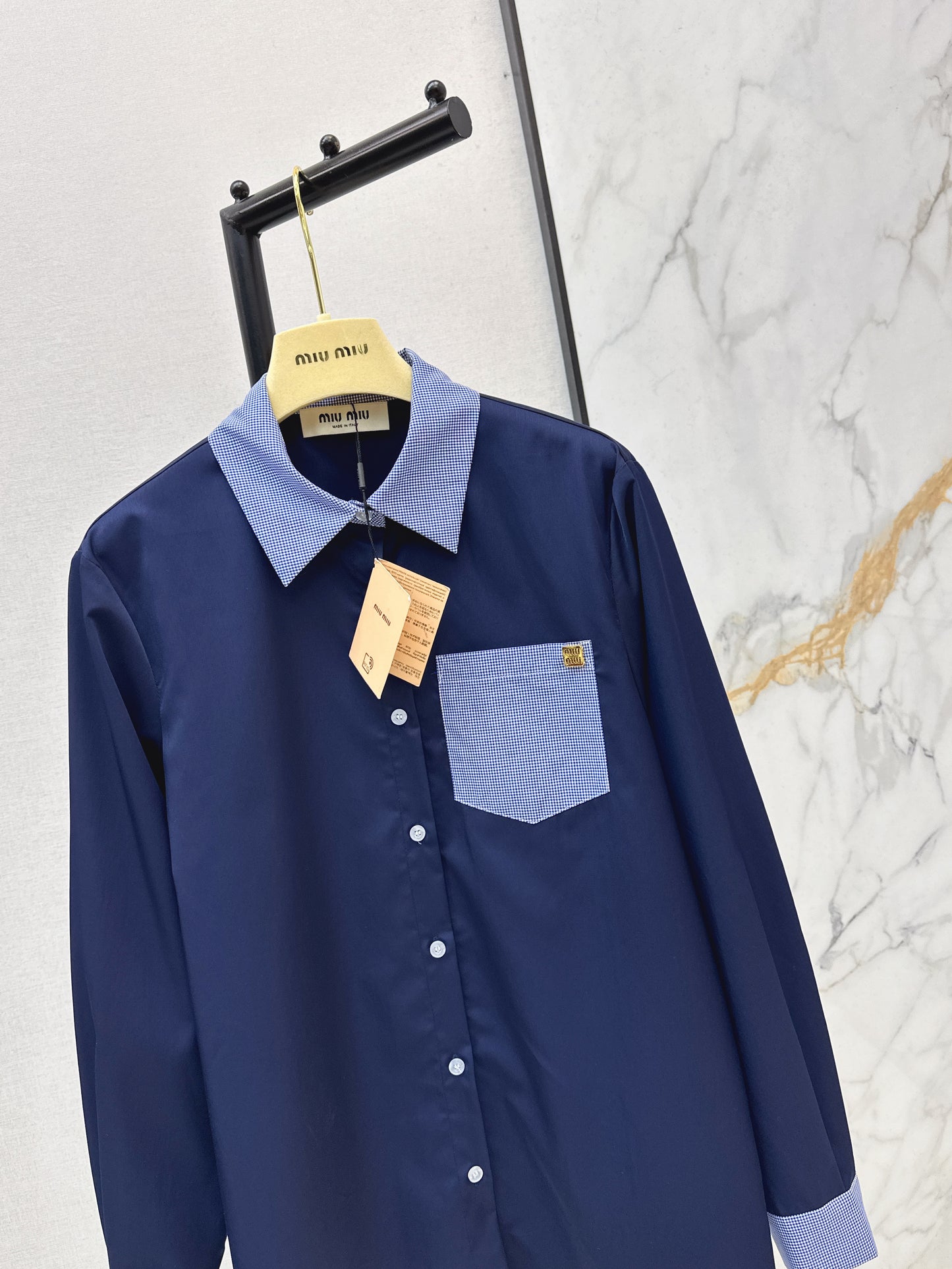 Color-blocked decorative shirt