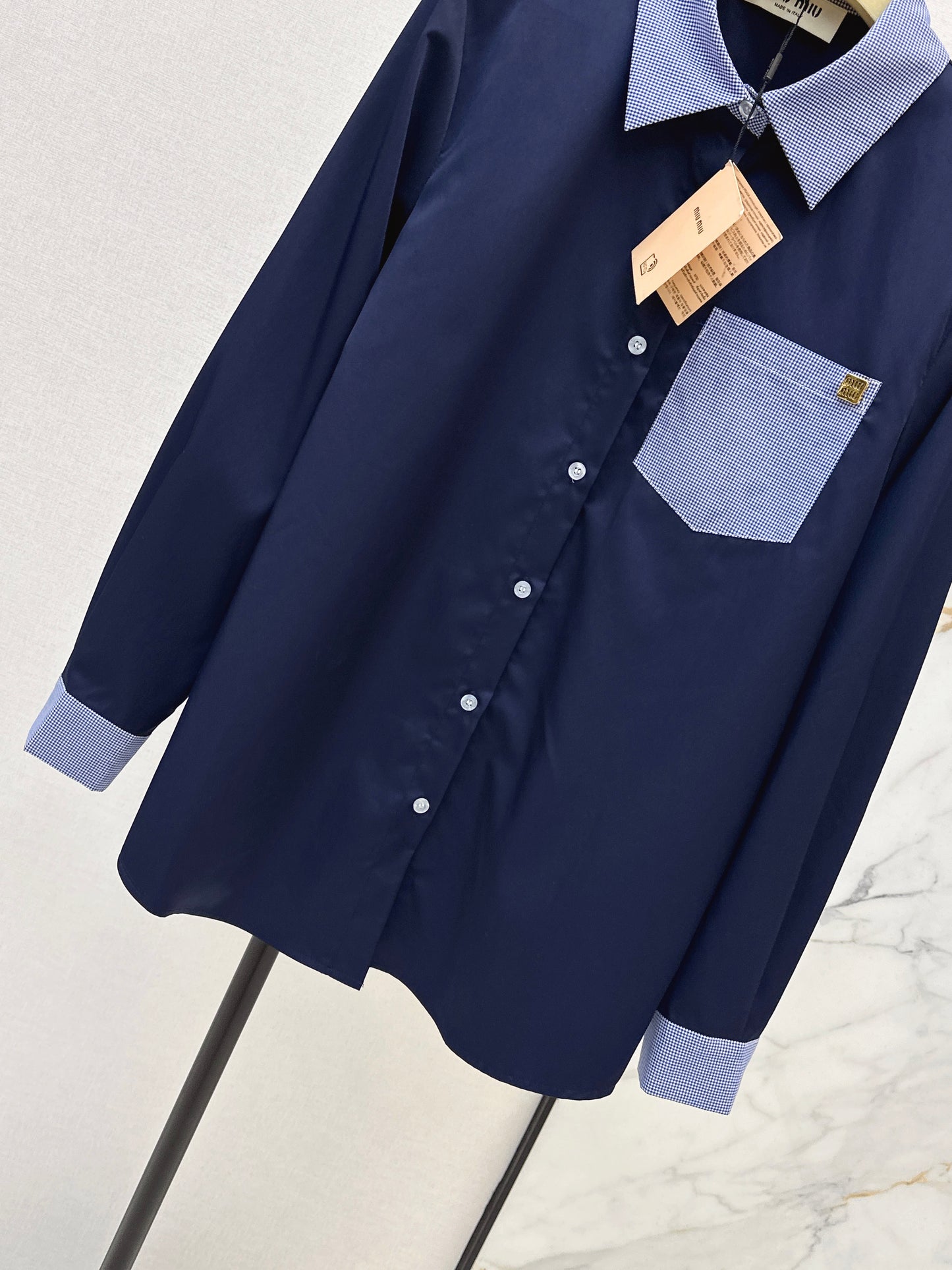 Color-blocked decorative shirt